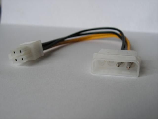 Image of PC Power (MOLEX) to 4-pole ATX adapter cable (IT8157)