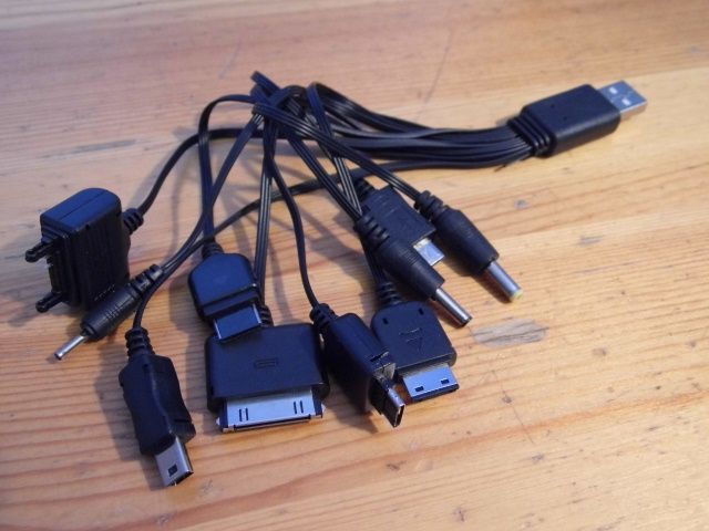 Image of Universal USB Travel Charger set 3-in-1 (10 heads) (IT9008)