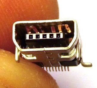 Image of miniUSB 2.0 connector *PANEL MOUNTABLE* (Female) No. 14 (IT10978)