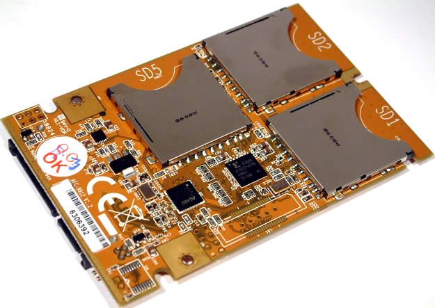 Image of Trifoo SD-HC to Laptop S-ATA 2.5 SSD RAID Converter (IT3253)