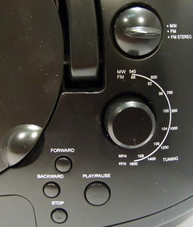 Image of RefleXion Portable DVD Player with 7inch display (IT3978)