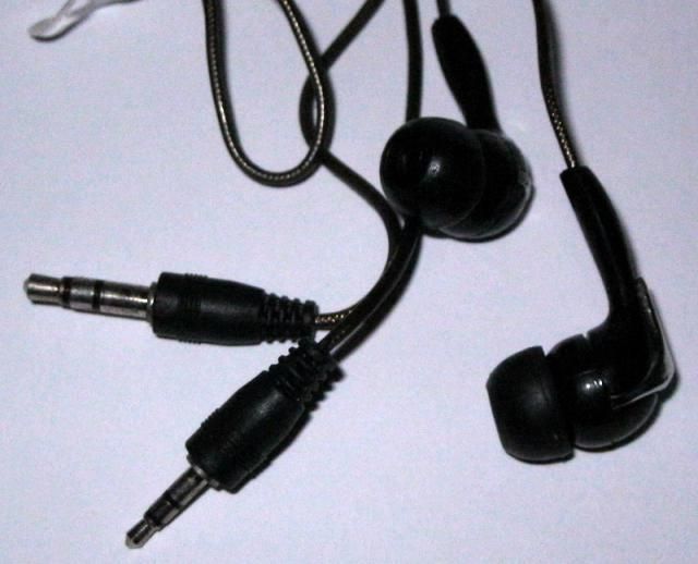 Image of EV-521 Earphone 2.5mm - 3.5mm *Black* *Silicone* (IT7588)
