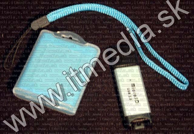 Image of R4 Revolution for Nintendo DS microSD-HC (IT3929)