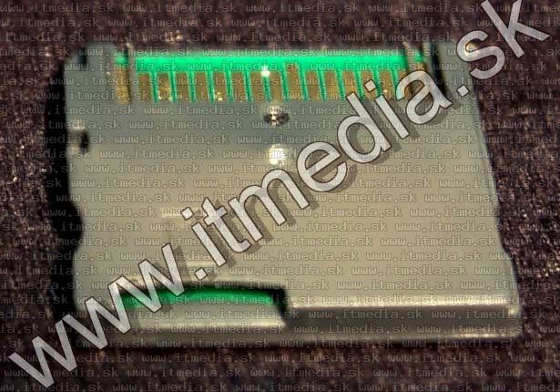 Image of R4 Revolution for Nintendo DS microSD-HC (IT3929)