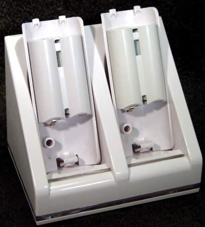 Image of Wii Battery Charge Station *Blue Light* (IT3403)