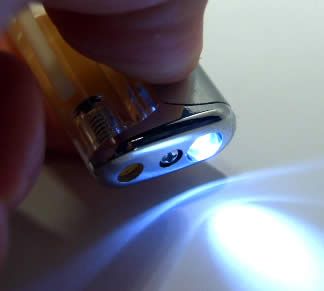 Image of TOM Electronic cigarette lighter +White LED 50-set (IT3966)