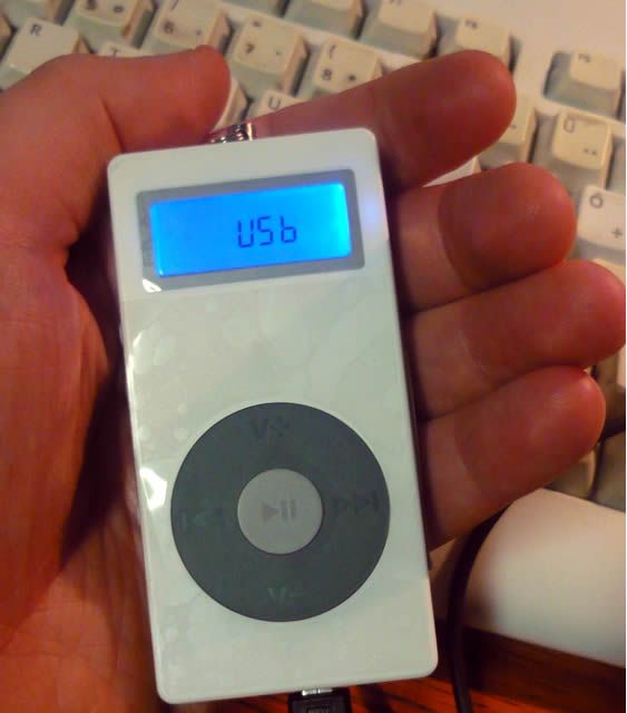 Image of Great Electronics *SD Card* MP3 Player (ipod style) (IT5782)