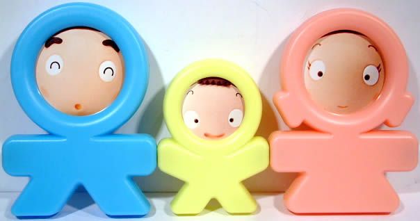 Image of Plastic Photo Frame *Refrigerator Magnet* Family (IT3182)