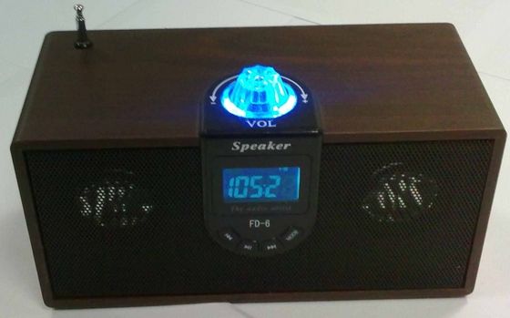 Image of FM Radio Cardreader Speaker STEREO *FD-6* (IT5781)